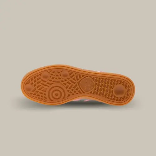 La semelle de la Adidas Handball Spezial Lucid Pink White en gomme de caoutchouc de couleur marron.