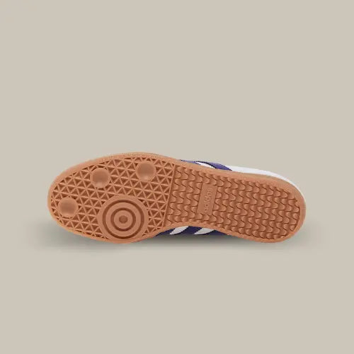 La semelle en gomme de caoutchouc de couleur marron de la Adidas Samba OG White Energy Ink Gum.