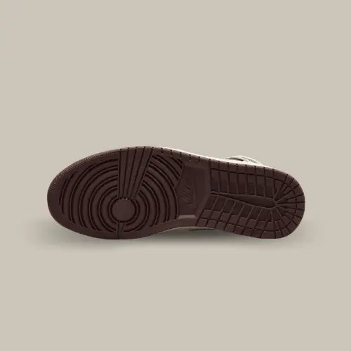 La semelle de la Air Jordan 1 Retro High OG A Ma Maniére de couleur marron.