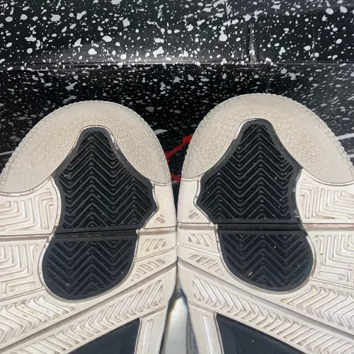 Semelle de la Air Jordan 4 Military Black Seconde main Offsneakz