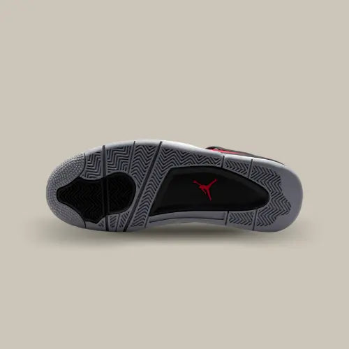 Semelle Air Jordan 4 Retro Toro Bravo 2026 vue dessous avec logo Jumpman sur Offsneakz