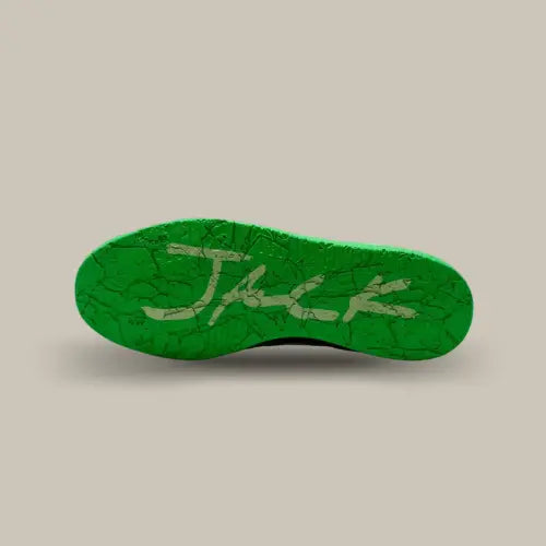La semelle de la Air Jordan CJ1 T-Rexx Travis Scott Green Spark. Disponible sur Offsneakz