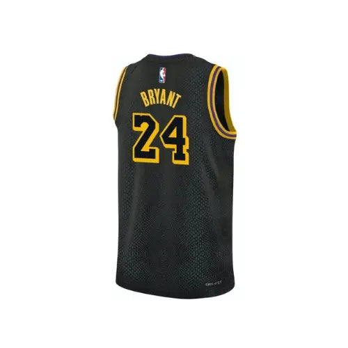 Dos du maillot Nike NBA Kobe Bryant Mamba Mentality numéro 24 des Los Angeles Lakers en noir et jaune, en vente sur Offsneakz.