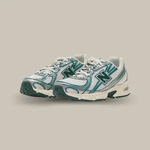 New Balance 740v2 White Marsh Green – sneakers rétro-running blanches et vertes avec détails en mesh et technologie ABZORB, disponibles sur Offsneakz.