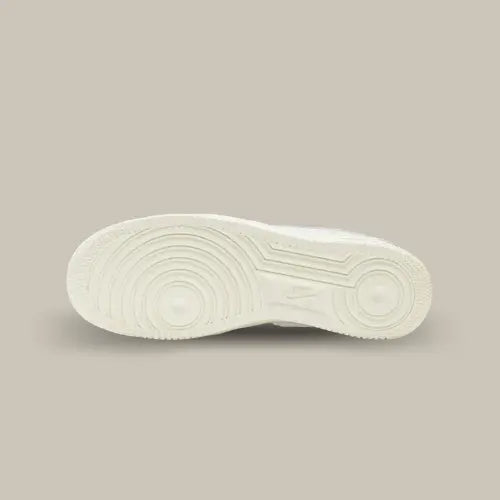 La semelle de la Nike Air Force 1 Low Valentine's Day (2021) de couleur blanc.