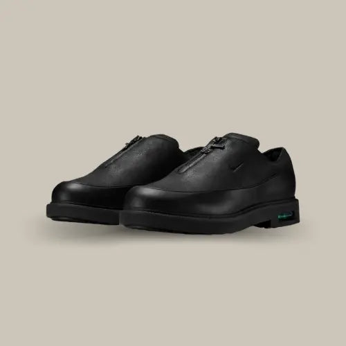 La Nike Air Max RK61 Air Afrique Black vue de trois quart. Disponible sur Offsneakz.