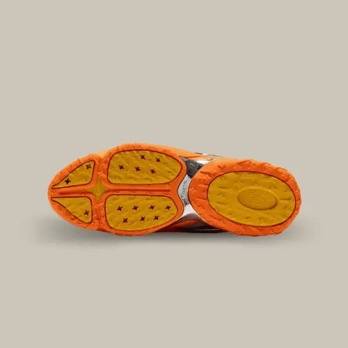 La semelle de la Nike Hot Step 2 NOCTA Total Orange de couleur orange.