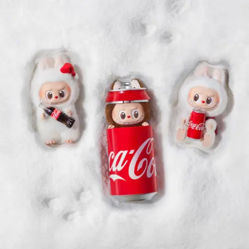 Figurines Pop Mart Labubu Coca-Cola – Surprise Shake, Happy Factor et Labubu en canette dans la neige, édition collector The Monsters Vinyl Face.