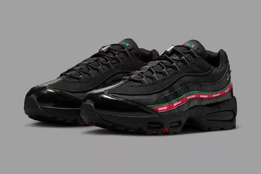 H1 : Nike Air Max 95 x Undefeated Black : une collaboration qui traverse les années sans perdre de son impact