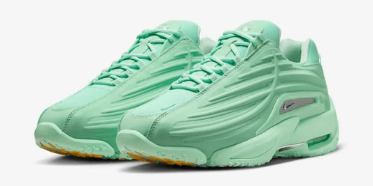 Nike Hot Step 2 Drake NOCTA Mint Foam : L’alliance parfaite du style et de la performance