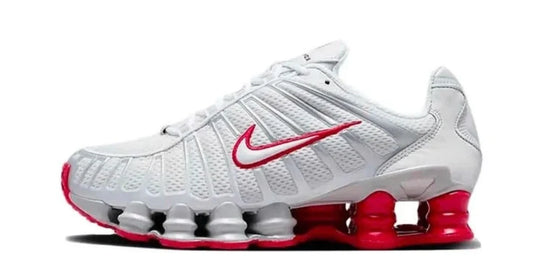 Nike Shox TL Gym Red : la Shox rouge et blanche qui ramène les années 2000