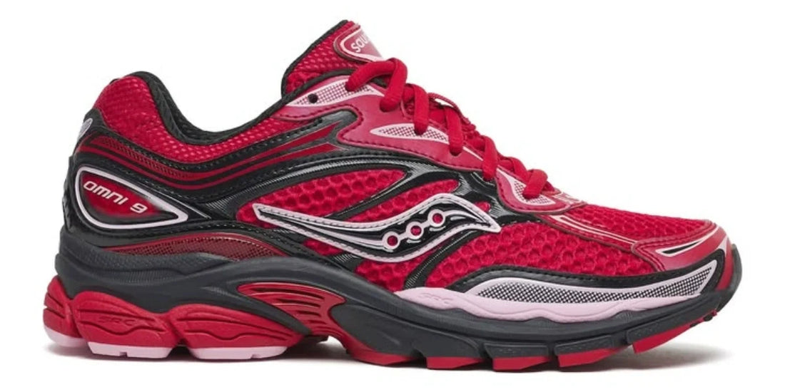 Saucony ProGrid Omni 9 Saint Valentin : la sneaker rouge qui change du rose