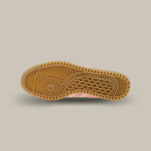 Semelle gomme de la Adidas Bermuda Glow Pink – détails de la semelle extérieure. Disponible sur Offsneakz.