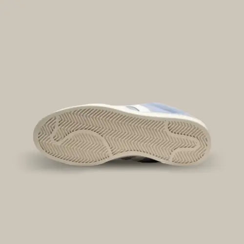 La semelle de la adidas campus ambient sky de couleur blanche.