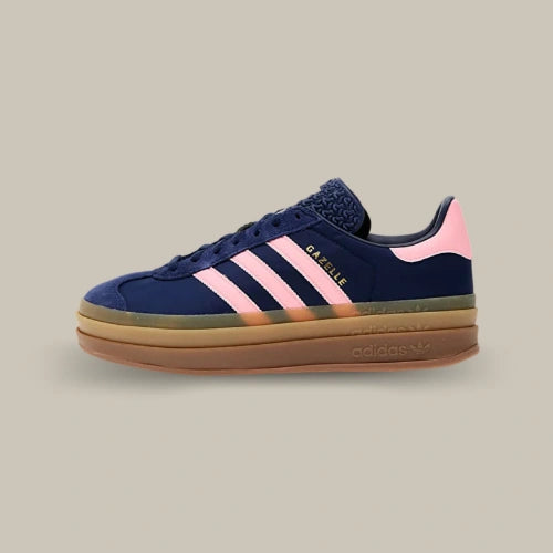 Adidas Gazelle Bold Dark Blue Pink Spark – sneaker plateforme bleu marine et rose vue de profil. Disponible sur Offsneakz.
