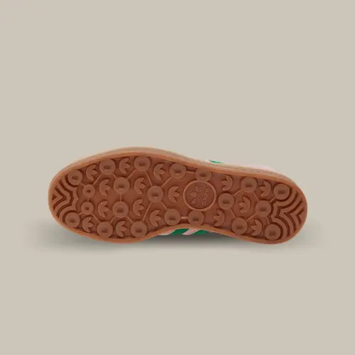 La semelle de la Adidas Gazelle Bold True Pink Green Cloud White en gomme de caoutchouc de couleur marron.