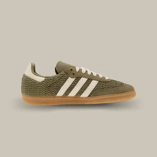Profil de l'Adidas Samba OG Crochet Pack Orbit Green au design rétro et finition crochet premium - Offsneakz.