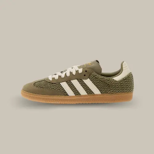 Adidas Samba OG Crochet Pack Orbit Green avec tige tressée kaki, bandes blanches et semelle gomme - Offsneakz.