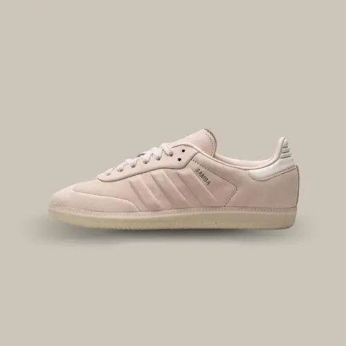 Adidas Samba Wonder Quartz vue de profil en suède rose poudré - Offsneakz
