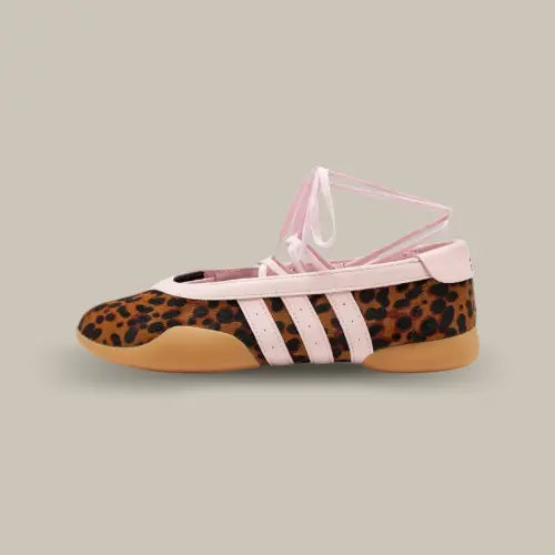 Adidas Taekwondo Mei Ballet Leopard Print Clear Pink avec imprimé léopard et détails roses - Offsneakz