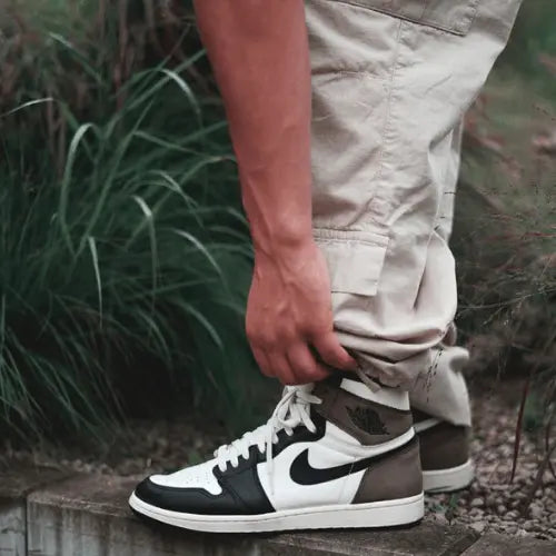 Air Jordan 1 High Dark Mocha Offsneakz