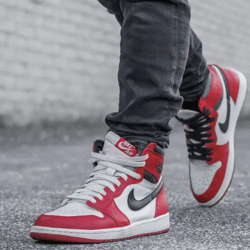 Présentation de la Air Jordan 1 High Lost and Found.