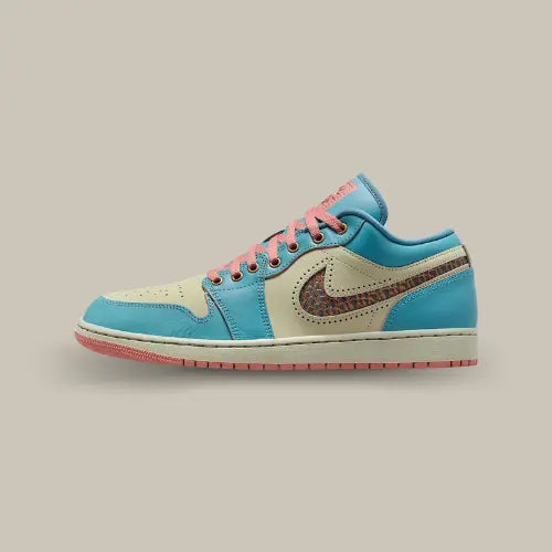 Air Jordan 1 Low SE Somos Eternos – sneaker Jordan basse beige et turquoise avec détails corail, en vente sur Offsneakz.