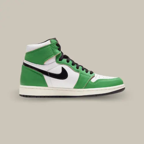 Air Jordan 1 Lucky Green – baskets montantes Jordan au look vintage et coloré, disponibles sur Offsneakz.