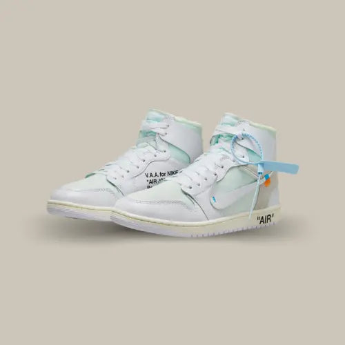 Paire Air Jordan 1 Retro High Virgil Abloh Archive Alaska vue de face et profil disponible sur Offsneakz
