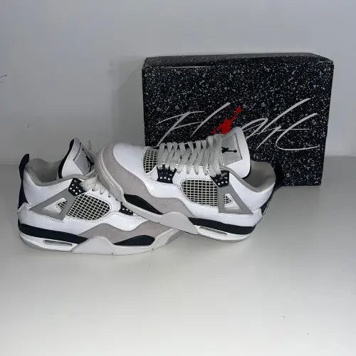 Air Jordan 4 Military Black Seconde main Offsneakz