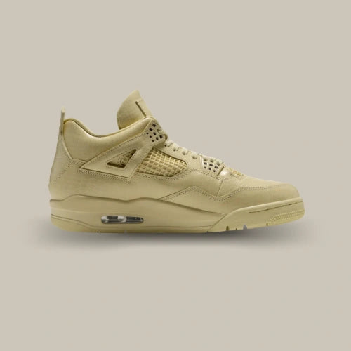 La Air Jordan 4 Retro J Balvin Lemonade vue de profil intérieur. Disponible sur Offsneakz.