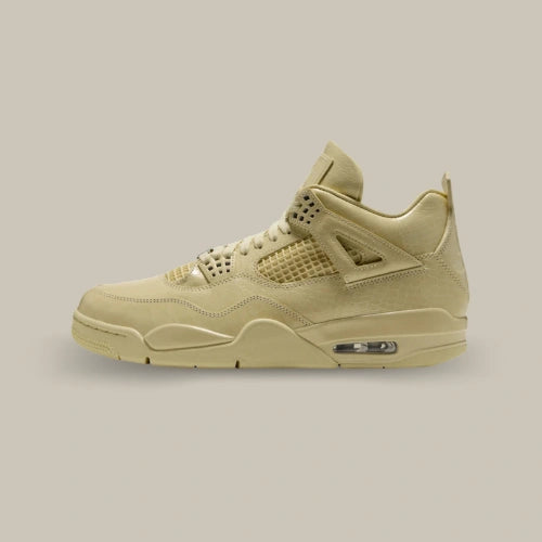 La Air Jordan 4 Retro J Balvin Lemonade vue de profil extérieur. Disponible sur Offsneakz.