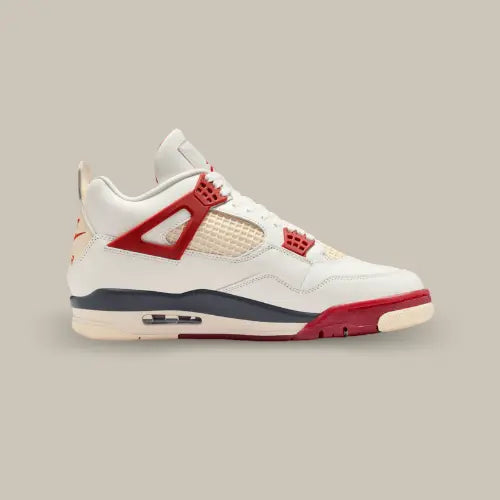 La Air Jordan 4 Retro OG Nigel Sylvester Brick After Brick vue de profil intérieur. Disponible squr Offsneakz.