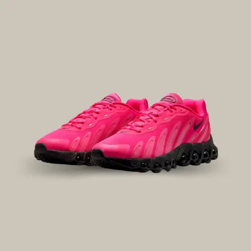La Nike Air Max Dn8 Hyper Rose s’impose comme l’une des sneakers les plus audacieuses de la collection Air Max. Son coloris rose vibrant contraste parfaitement avec sa semelle noire dotée de la toute dernière technologie d'amorti Nike Air, pour un look futuriste et un confort de marche incomparable. Cette silhouette repousse les limites du design et incarne l’héritage de Nike tout en l’ancrant fermement dans les tendances actuelles.