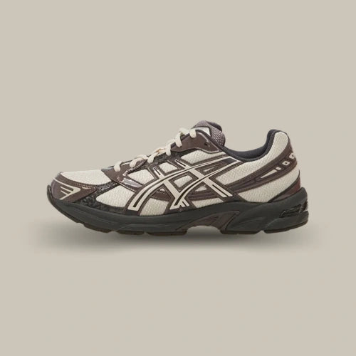 ASICS Gel-1130 Oatmeal Obsidian Grey beige, marron et gris foncé, vue de profil extérieur. Disponible sur Offsneakz.
