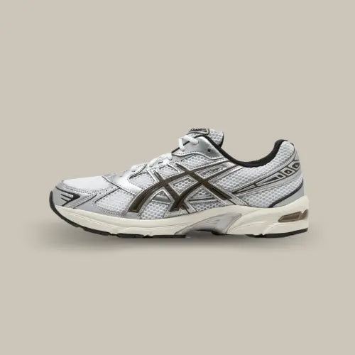 Vue latérale Asics Gel-1130 argent et gris avec détails métalliques – Disponible sur Offsneakz.