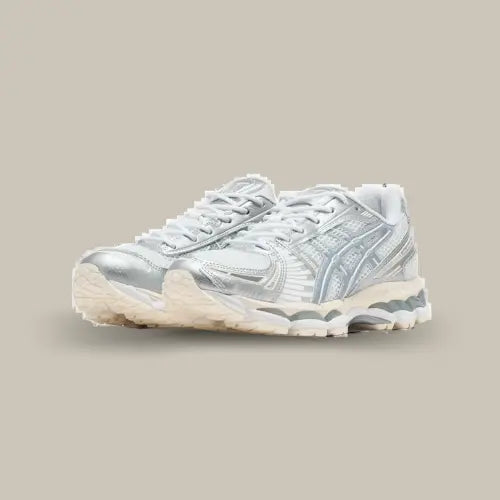 Paire de ASICS Gel-Kayano 12.1 Silver Ice Blue vue de trois quarts - Offsneakz