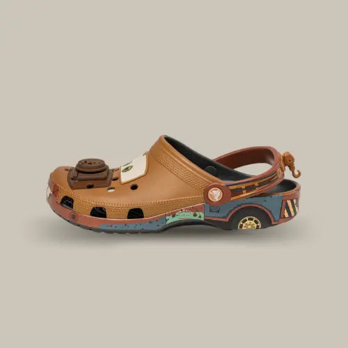 Crocs Classic Clog Mater édition spéciale inspirée de Cars vue latérale gauche. Disponible sur Offsneakz.