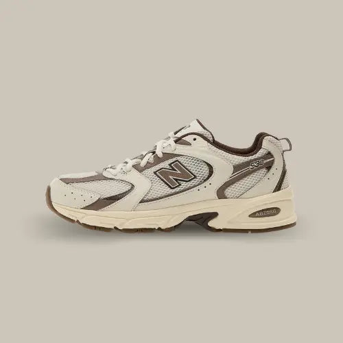 New Balance 530 Turtledove Mushroom vue latérale – sneaker beige et marron au style rétro running, disponible sur Offsneakz.