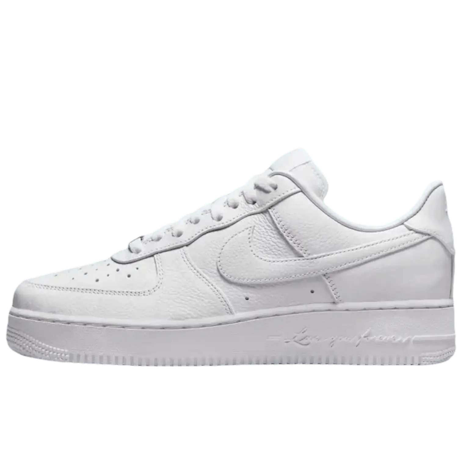 Une Nike Air Force blanche sur un fond transparent.