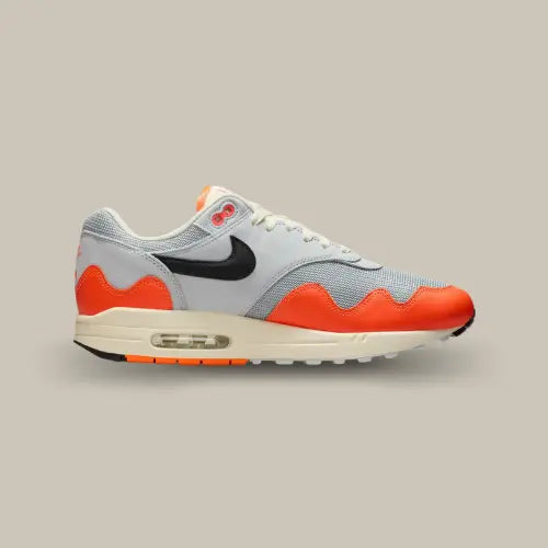 Nike Air Max 1 Patta Waves White Hyper Crimson vue latérale intérieure – Offsneakz