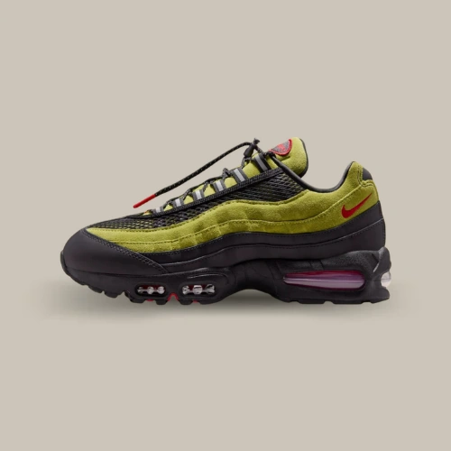 Nike Air Max 95 Big Bubble x Aya Brown Atomic Green avec cuir vert, mesh noir et Swoosh rouge, vue latérale – OFFSNEAKZ.