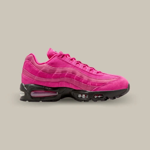 Nike Air Max 95 OG Big Bubble Fireberry rose avec semelle noire et unités Air – vue de profil. Disponible sur Offsneakz.