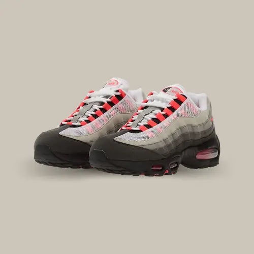Nike Air Max 95 OG Big Bubble Solar Red 2.0 (2025) – basket légendaire au look sportif et urbain, avec semelle Air visible, disponible sur Offsneakz.