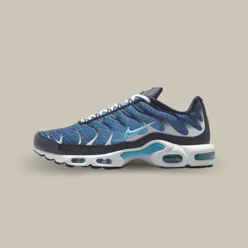 Nike Air Max Plus TN Dark Obsidian – sneaker iconique au dégradé bleu et turquoise, disponible sur Offsneakz.