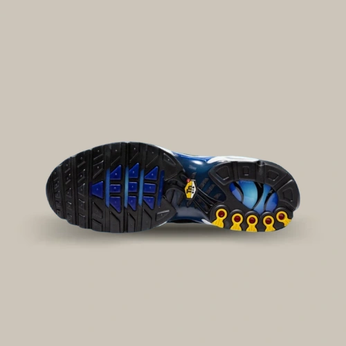 Semelle extérieure de la Nike Air Max Plus TN OG Hyper Blue noire, bleue et jaune, vue de dessous – OFFSNEAKZ.

