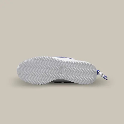 La semelle de la Nike Cortez CLOT Forrest Gump de couleur blanche.
