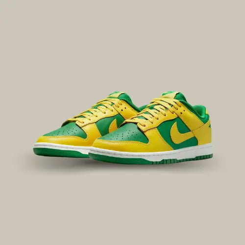 Nike Dunk Low Brazil paire complète coloris Brazil disponible sur Offsneakz