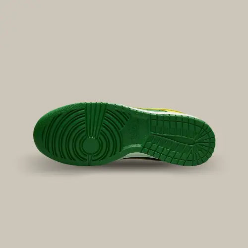 Semelle Nike Dunk Low Brazil verte vue dessous sur Offsneakz