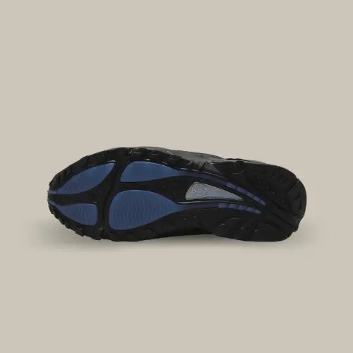 La semelle de la Nike Hot Step Terra NOCTA Black de couleur noir avec des touches de bleu.